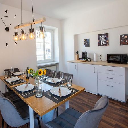 Bessa Homes 6 Personen 2 Schlafzimmer, 3 King Size, Betten, Balkon, Kueche Haag in Oberbayern Eksteriør billede