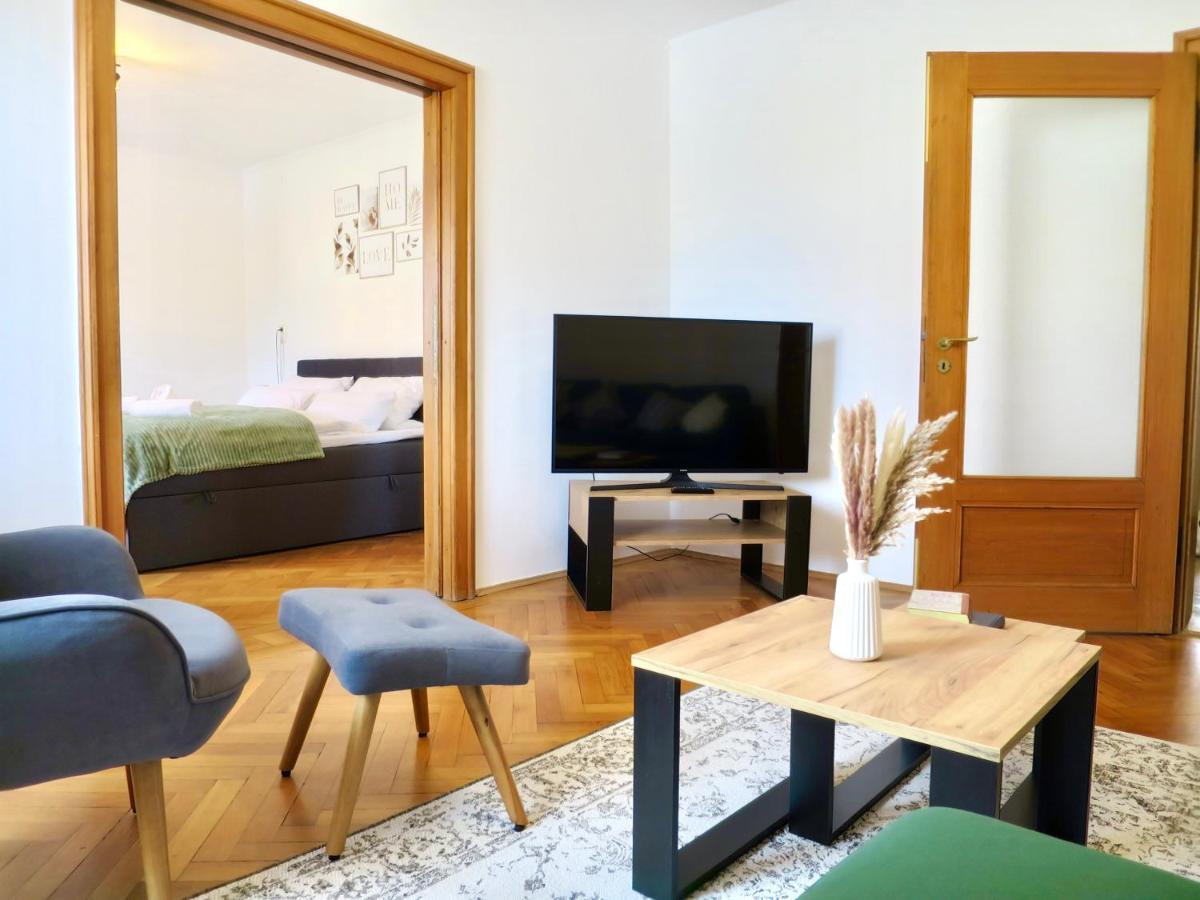 Bessa Homes 6 Personen 2 Schlafzimmer, 3 King Size, Betten, Balkon, Kueche Haag in Oberbayern Eksteriør billede